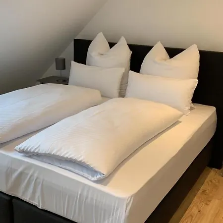 Apartment Landgasthof Alter Krug Ot Marquardt *